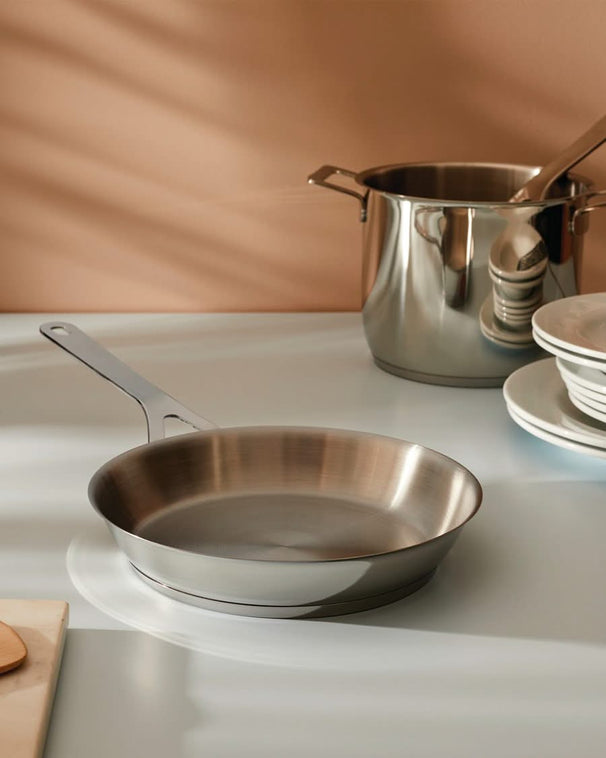 Alessi Sartén Pots&Pans - AJM110/24 - ø 24 cm - por Jasper Morrison - sin recubrimiento antiadherente