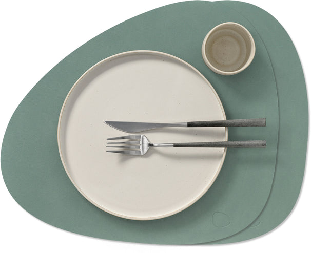 LIND DNA Placemats Nupo - Leer - Pastel Green - Curved - 44 x 37 cm - 2 Stuks